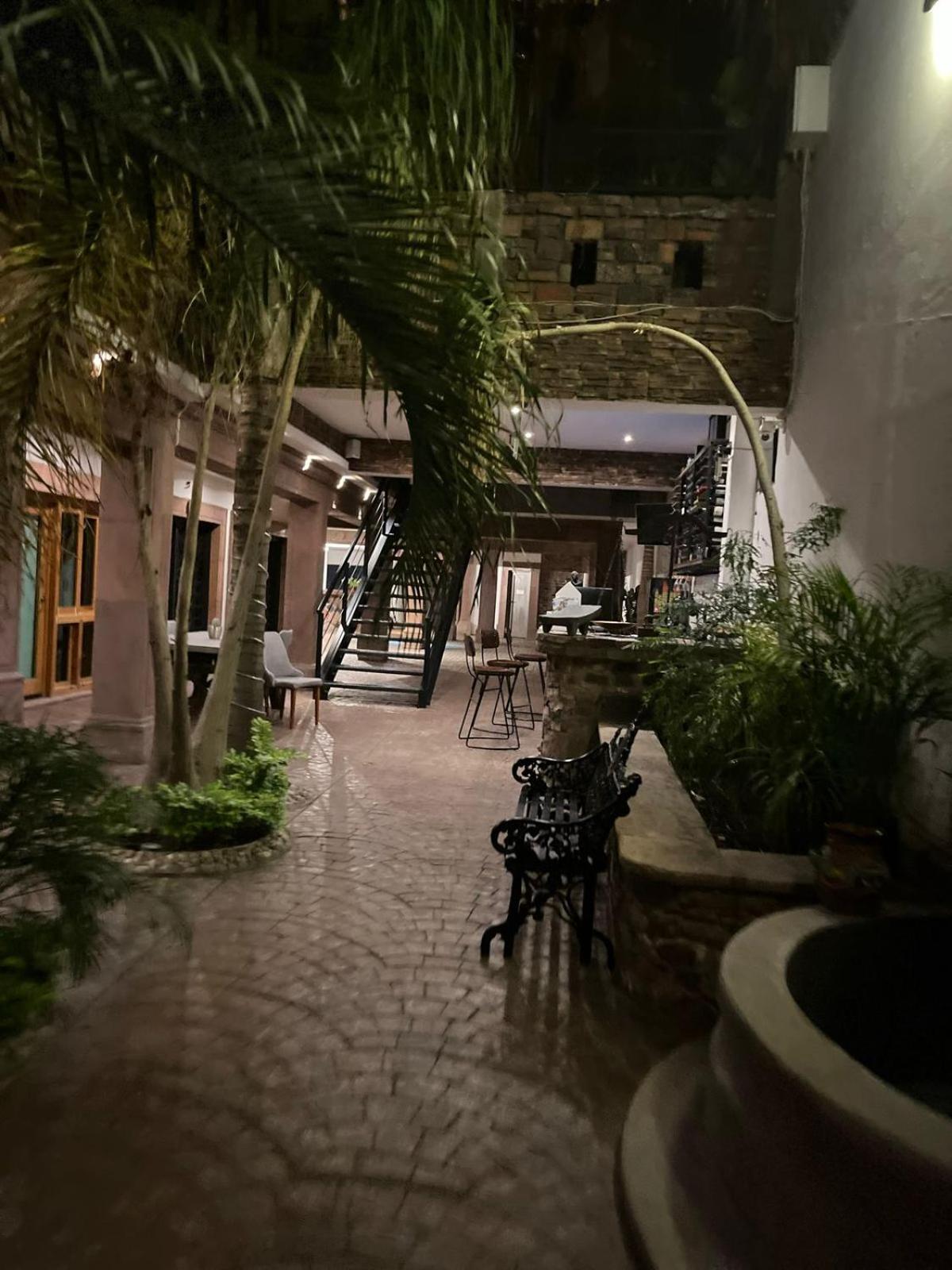 Casa Carmona 33 Hotel Queretaro Exterior photo